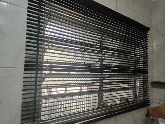 Persiana preta