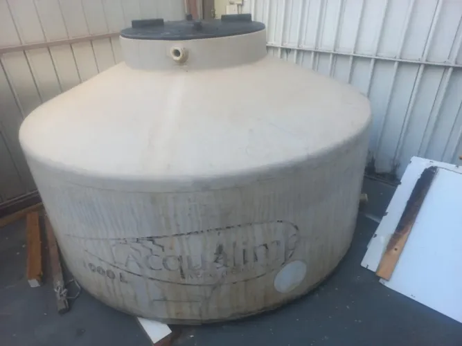 VENDO CAIXA DAGUA 1000 LITROS
