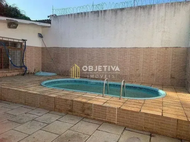 Casa à venda, Piscina e 3 Vagas- Sarandi, Porto Alegre, RS