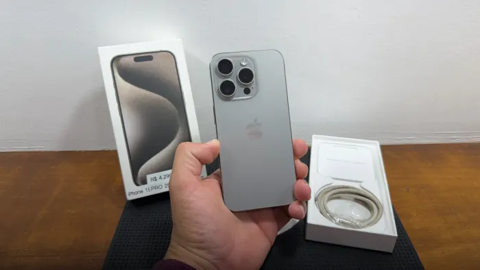 Iphone 15 Pro 256GB Titânio - semi novo