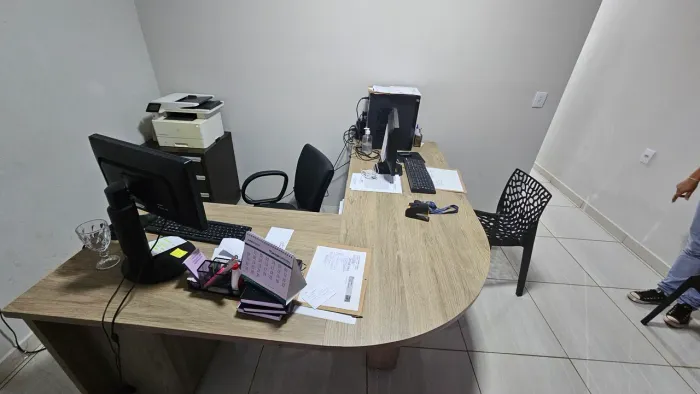 Mesa de escritório: preço pode ser negociado!