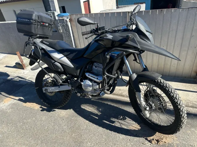 Moto XRE 300 17.900,00