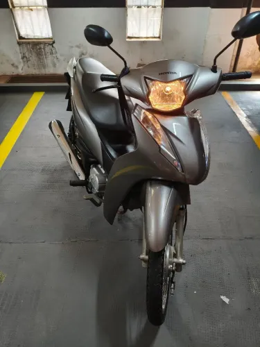 Honda biz 110i excelente estado