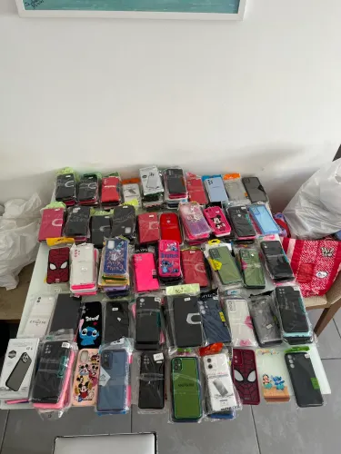 Lote 281 Capas e Acessórios Celular Android | R$ 3,20/un