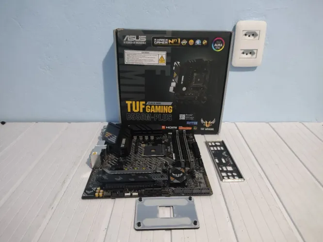 Placa-mãe ASUS TUF Gaming B550M-PLUS
