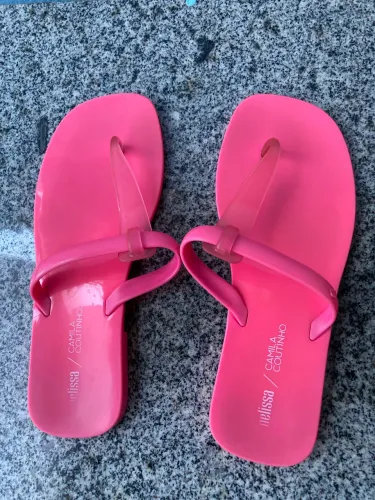 Chinelo Rasteirinha Melissa T-Bar Strap Camila Coutinho Rosa, Tamanho 37
