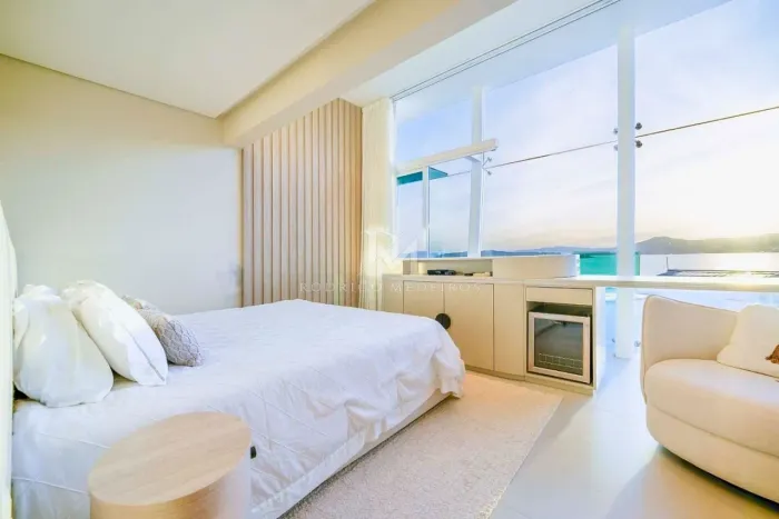 Loft mobiliado com vista mar à venda em Canajurê, Florianópolis
