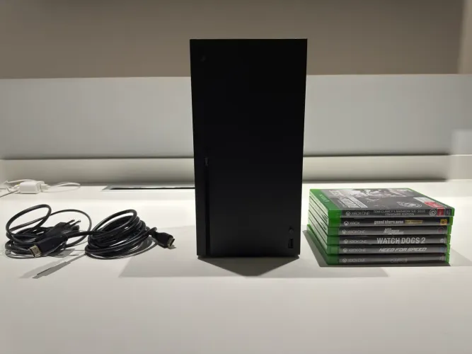 Xbox Series X + controle + 6 jogos + HD 2tb