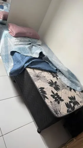 Título: Cama box solteiro COMPLETA: base + colchão por R$ 300