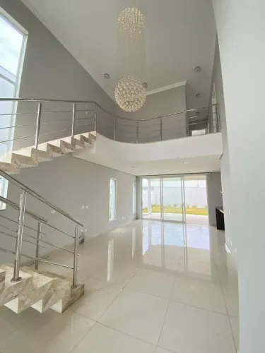 Preço imbatível Sobrado para aluguel e venda tem 300 metros quadrados com 3 quartos - Alph