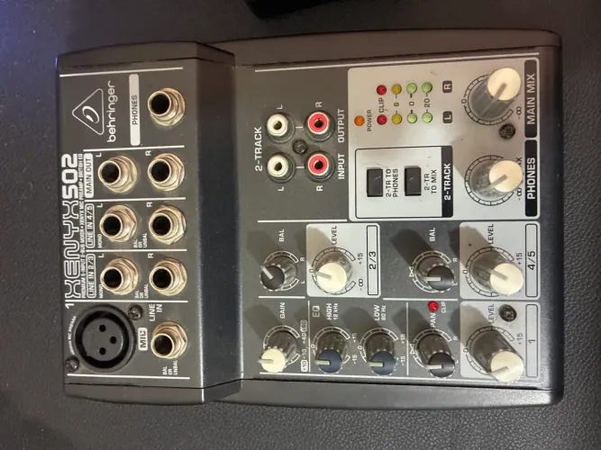 Mixer Xenyx 502 Behringer 