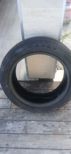 Semi novo, pneu pneu 185 55 16 