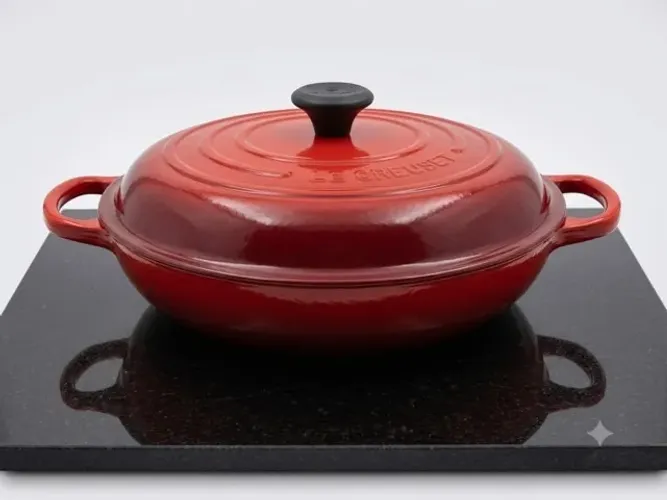 Caçarola Buffet Signature 30cm 2,5L Le Creuset vermelha