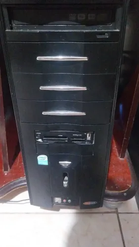 PC Gamer! AMD Ryzen 3 2200G + GTX 1050 Ti 4GB + 16GB RAM + 2TB Armazenamento