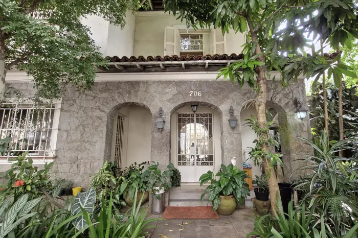 Sobrado para venda em Cambuci com 6 quartos, sendo 4 suítes, 473m²