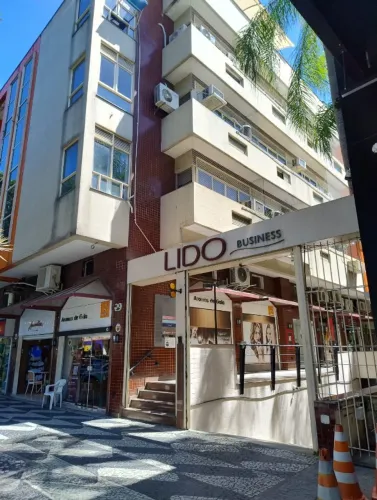 VENDO ÓTIMA COBERTURA COMERCIAL SÃO FRANCISCO , VENHA REALIZAR SEU SONHO. R$ 990.000,00