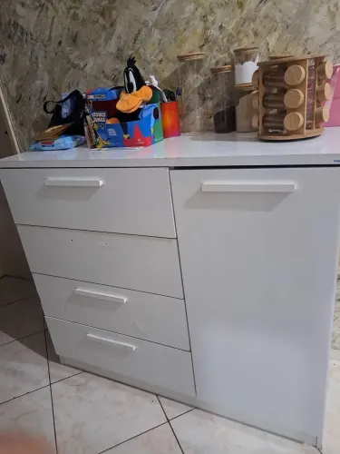 Comoda em bom estado