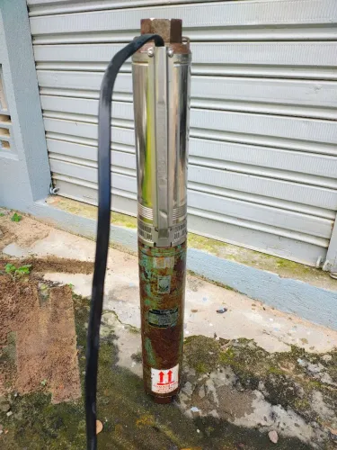 Bomba d'água submersa