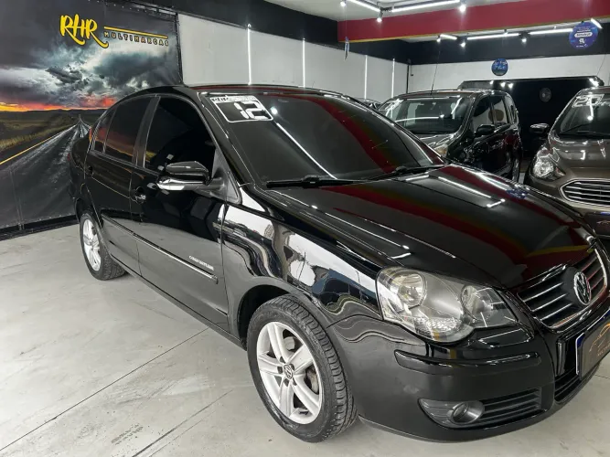 Volkswagen Polo Sed. Comfort. 1.6 MI Tot. Flex 8V 2012