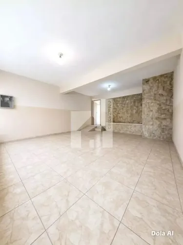 Casa / Sobrado com edícula à venda com 03 dormitórios, garagem para 2 carros, 164m² - Vila
