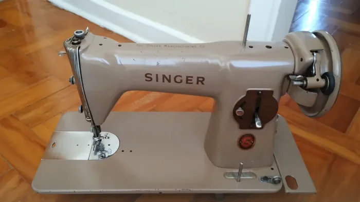 Máquina de costura Singer 15C Ler a Descrição 