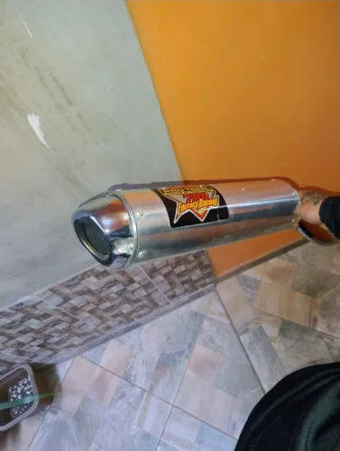 Escapamento esportivo XT 600 03,e cubo traseiro original 