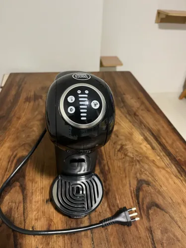 Cafeteira de cápsula Nescafé Dolce gueto gênio s plus