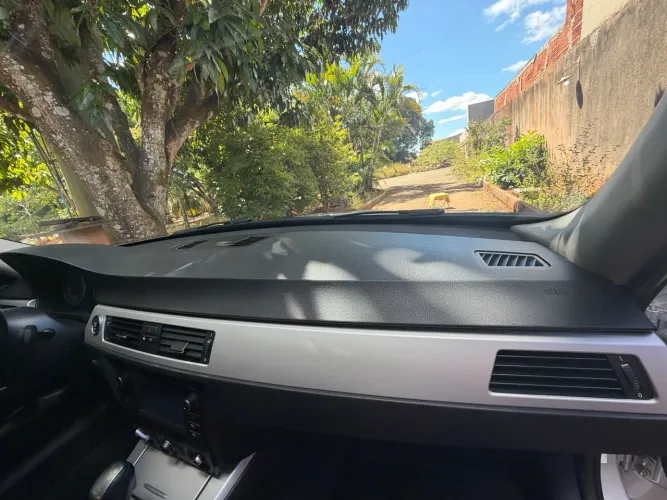 BMW 320I A 2011