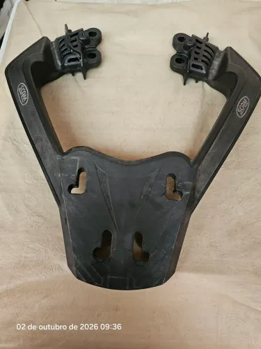 Vende se um bagageiro scan para moto twister 300f 
