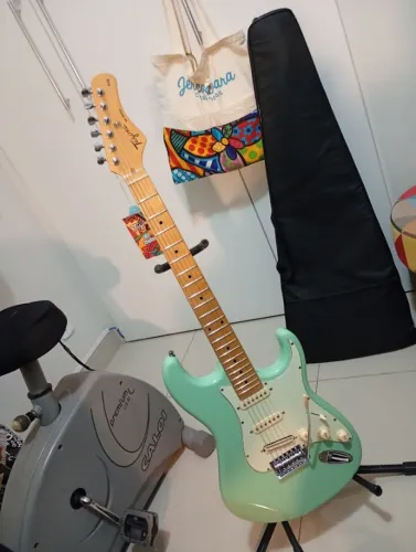 Guitarra Tagima TW-530 com melhorias e recém regulada por Luthier
