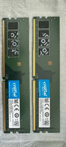 Par Memória RAM Crucial 8GB (2x4GB) DDR4 2666MHz