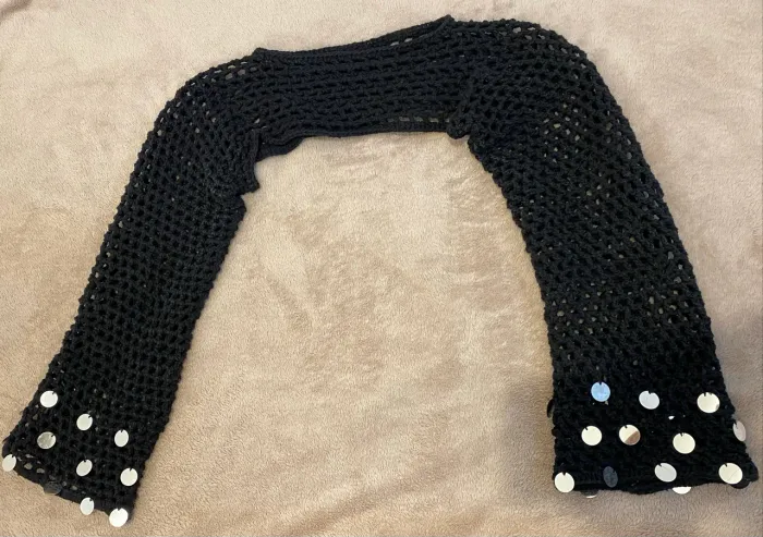 Bolero de crochê preto com paetês feito a mão - terceira peça
