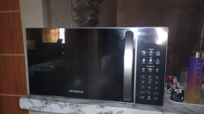 Microondas Mondial 34L 220V em ótimo estado