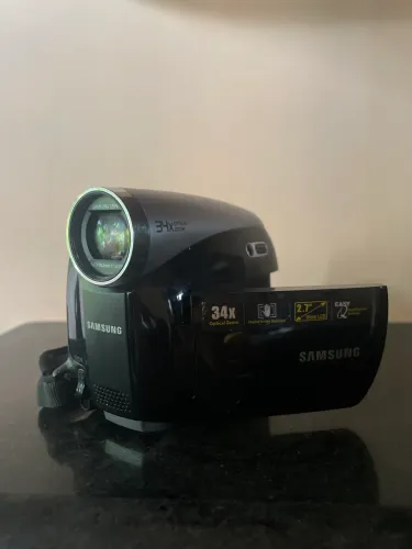 Filmadora Samsung MiniDV Digital Camcorder - Zoom Óptico 34x