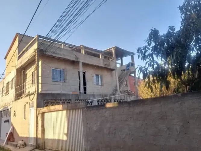 Vendo casa em São Pedro da aldeia no bairro flexeira próximo a praça