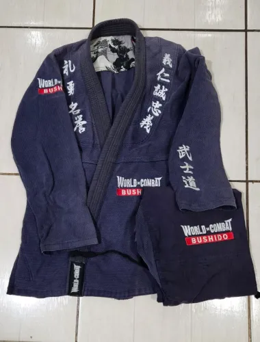 Kimono jiu-jitsu world combat
