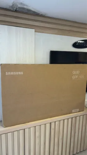Smart TV Samsung 50 polegadas  4K QLED  nova