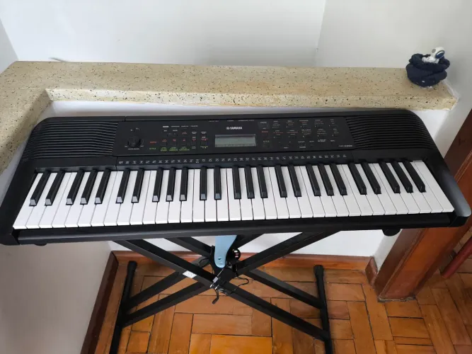 Teclado musical Yamaha