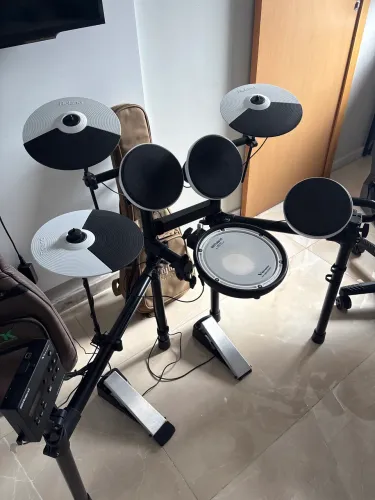 Bateria Eletrônica Roland TD-02
