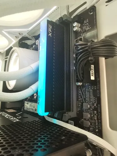 8GB RAM 3600MHZ RGB XPG