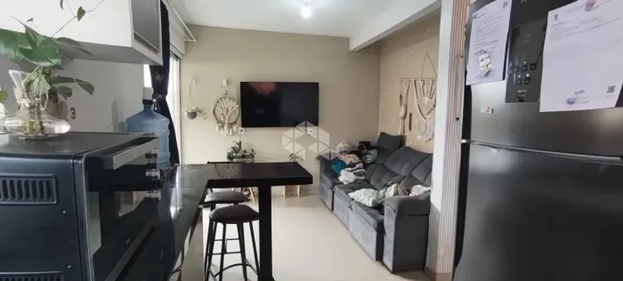 CASA COM 2 DORMITÓRIOS EM FLORIANÓPOLIS - SC, BAIRRO TAPERA DA BASE À VENDA