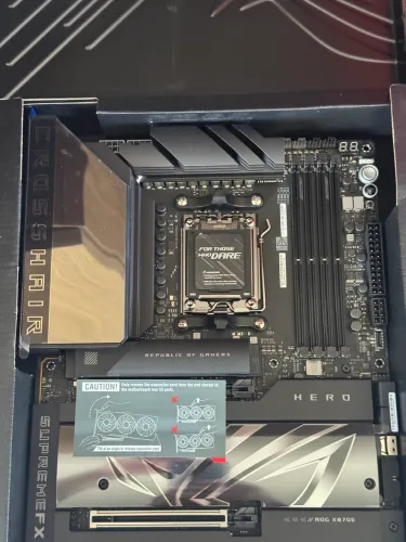 ASUS ROG Crosshair X870E Hero AMD AM5