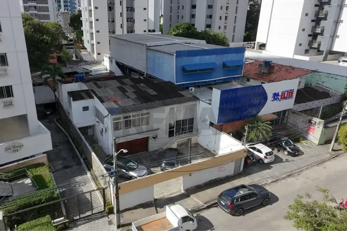 Vendo casa em rua saida do shopping Recife, com 207 m2, com viabilidade para residencia e