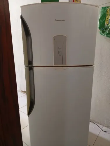 Geladeira Panasonic 