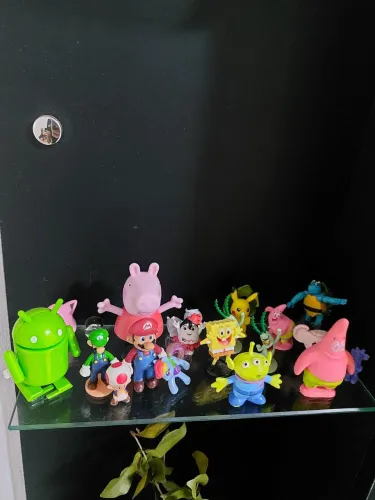 Bonecos colecionáveis variados,pergunte a vontade !!