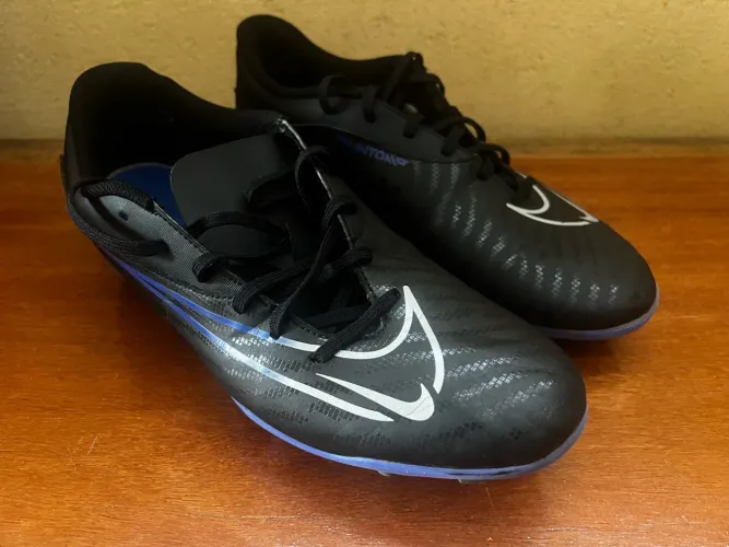 Chuteira NIKE campo