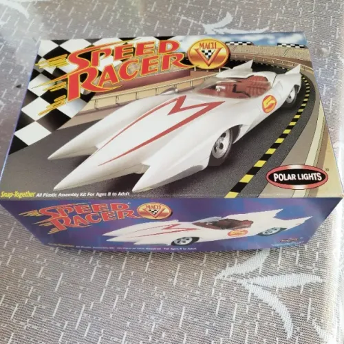 Kit Polar Lights do carro Mach 5 da série Speed Racer, escada 1/25