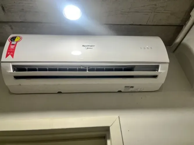 Ar Condicionado 12.000 BTU's Springer Midea