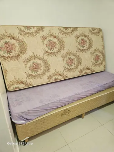 Venda de dois colchões e um Box solteiro