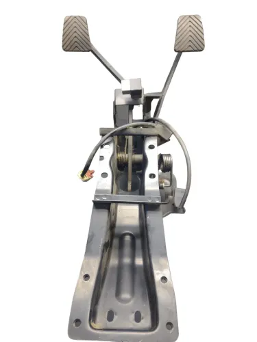 Suporte Pedal Embreagem Com Sensores Hr 2.5 2013